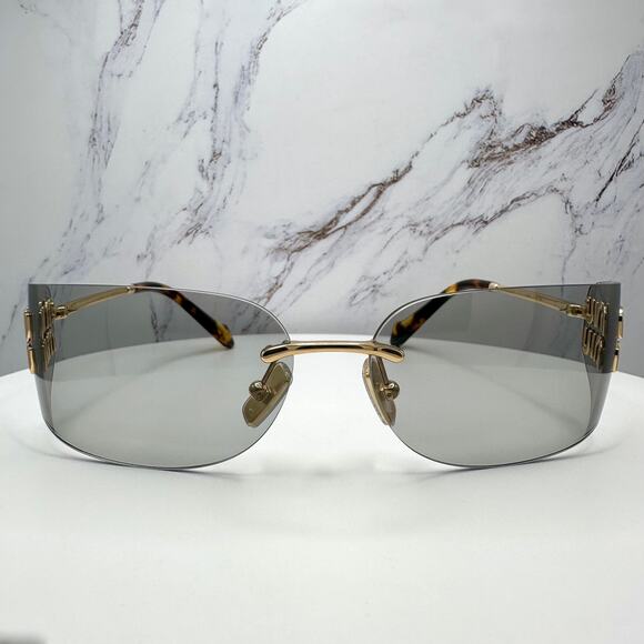New MIU MIU Logo Sunglasses 2025 Runway Gold Slim Skinny Wrap Rimless Italy - Picture 2 of 16